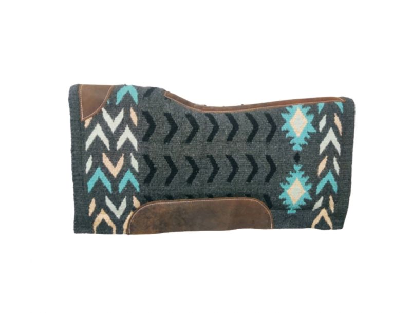 Woolen saddle pad with felt inner